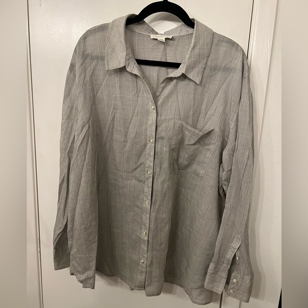 NWT Treasure & Bond button down top